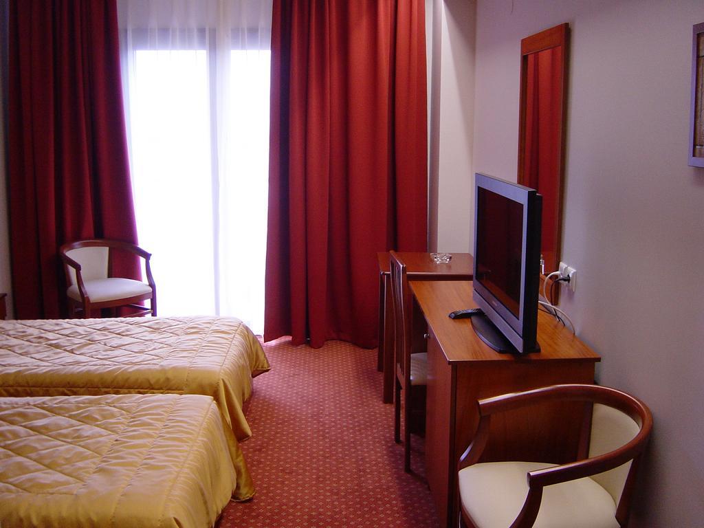 Achillio Hotel Komotini Rum bild