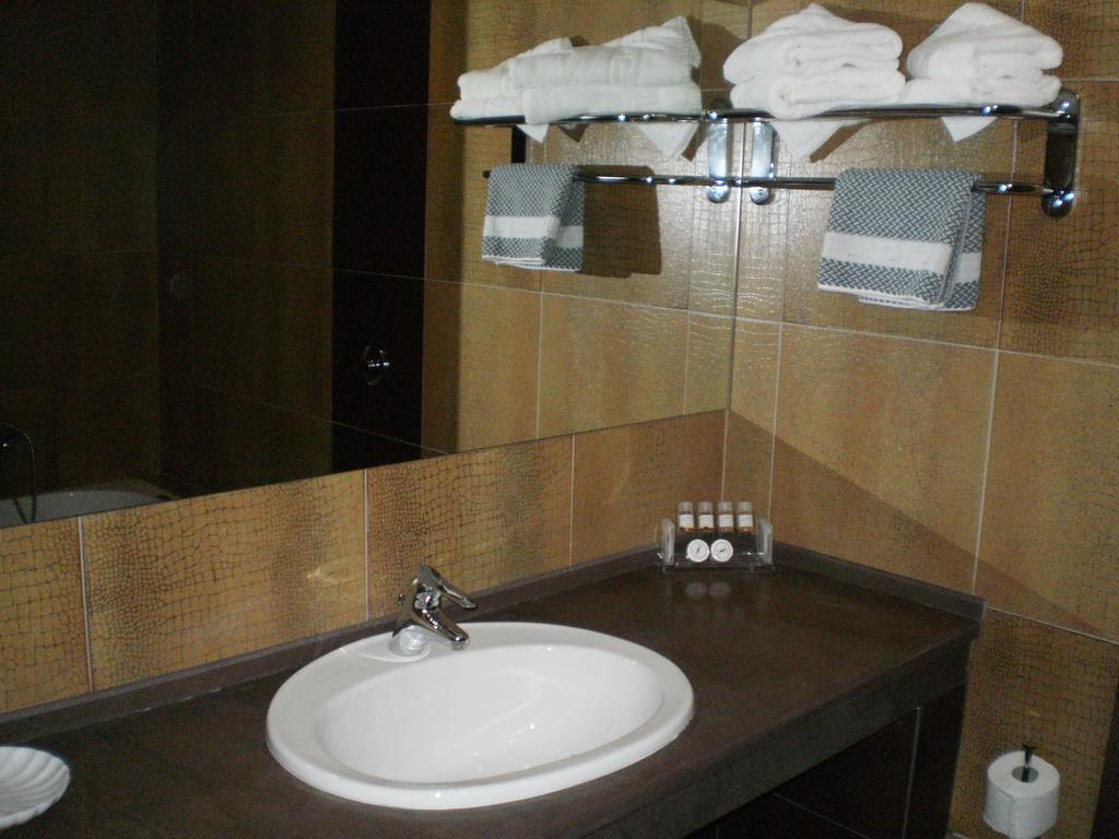 Achillio Hotel Komotini Rum bild