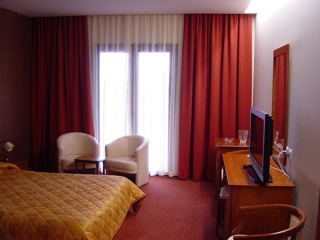 Achillio Hotel Komotini Rum bild