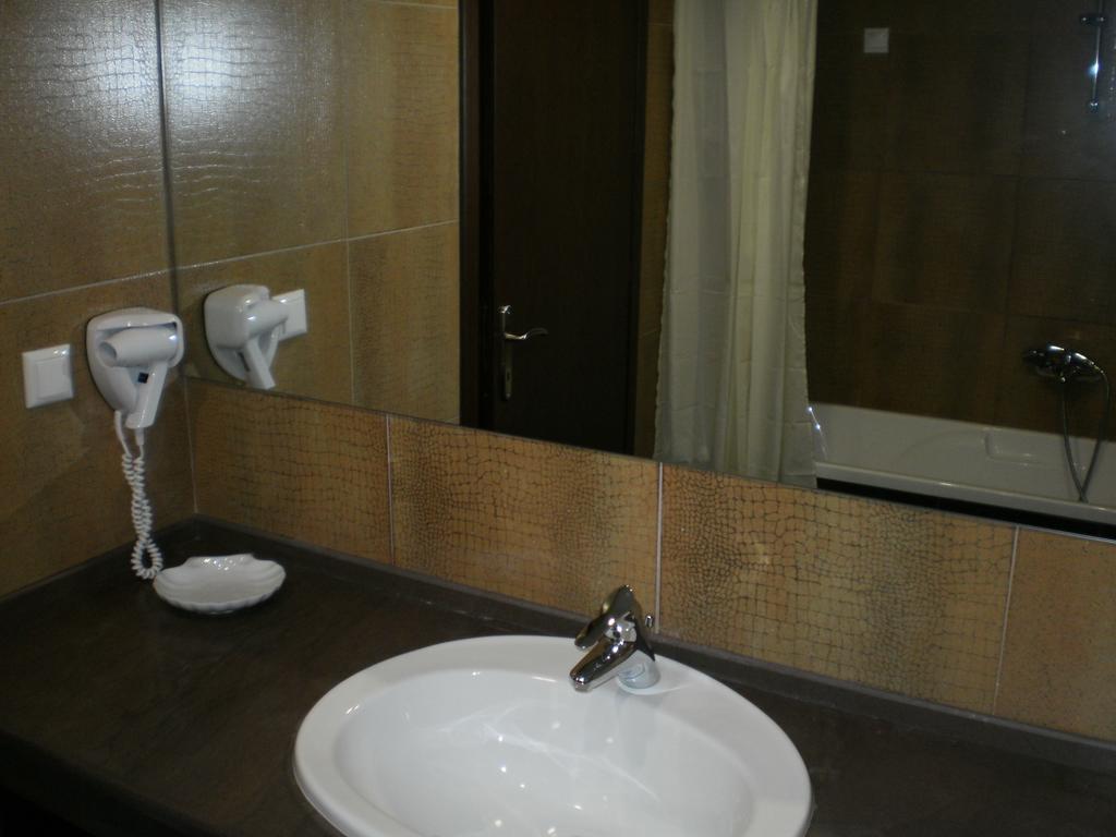 Achillio Hotel Komotini Rum bild