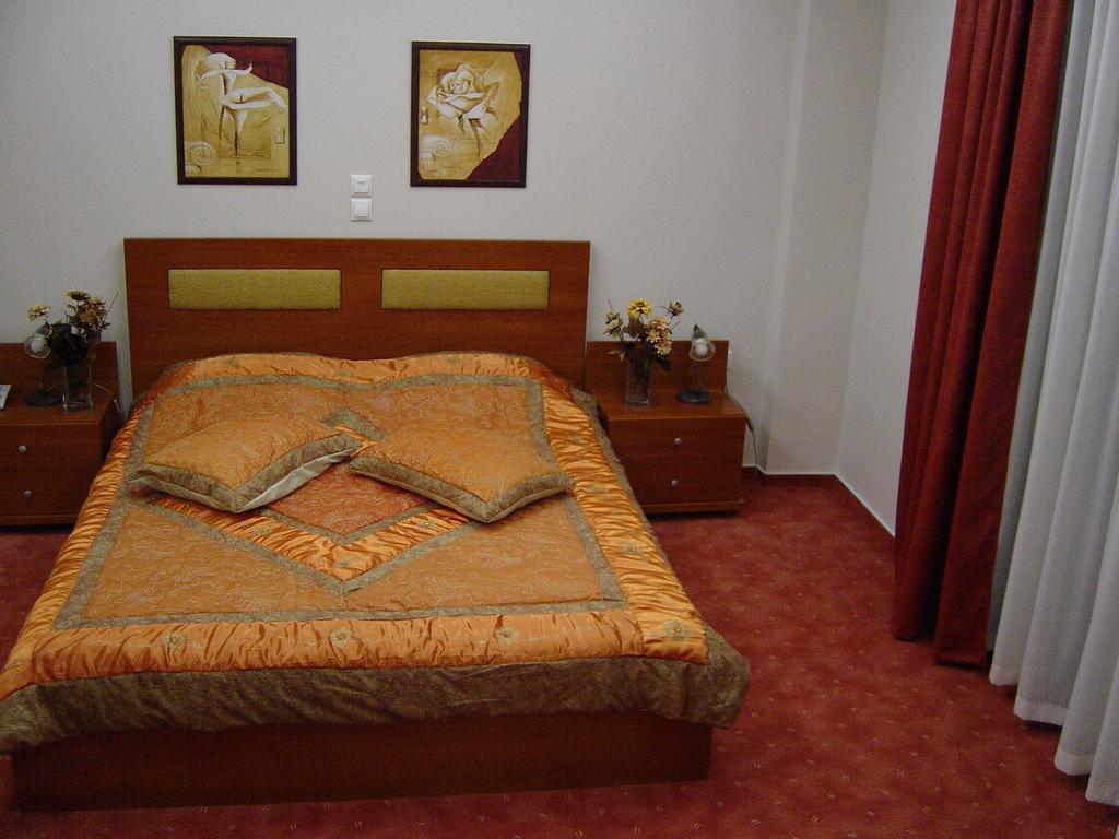 Achillio Hotel Komotini Rum bild