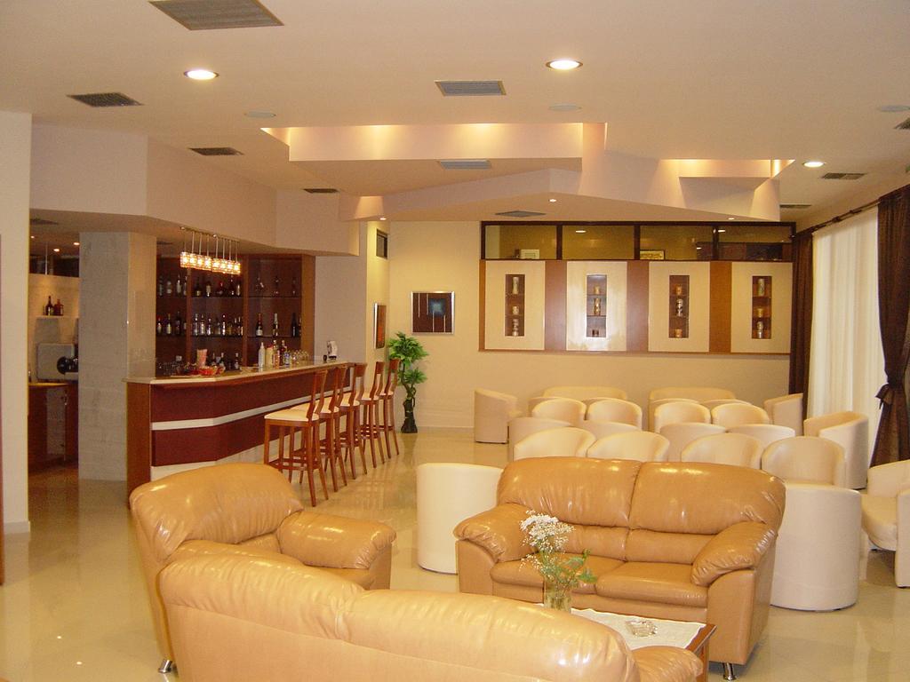Achillio Hotel Komotini Exteriör bild